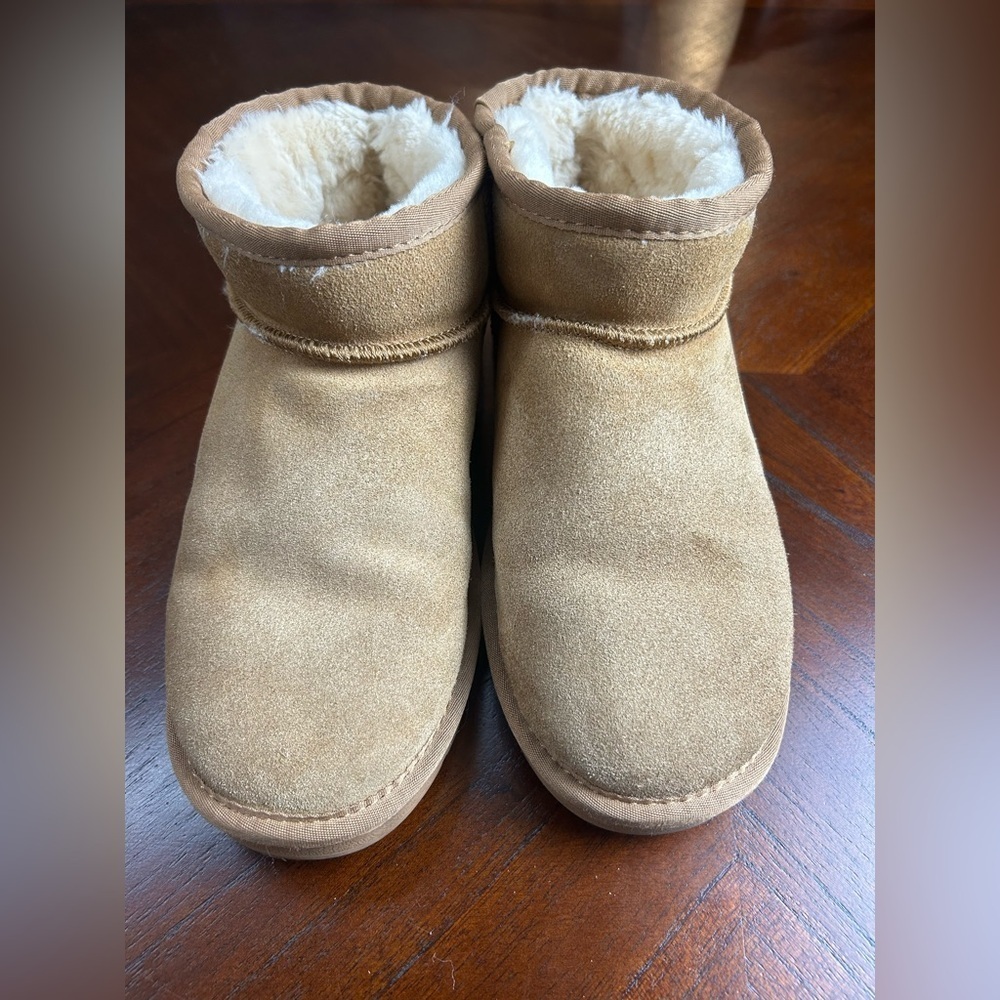 UGG Classic Tan Winter Boots